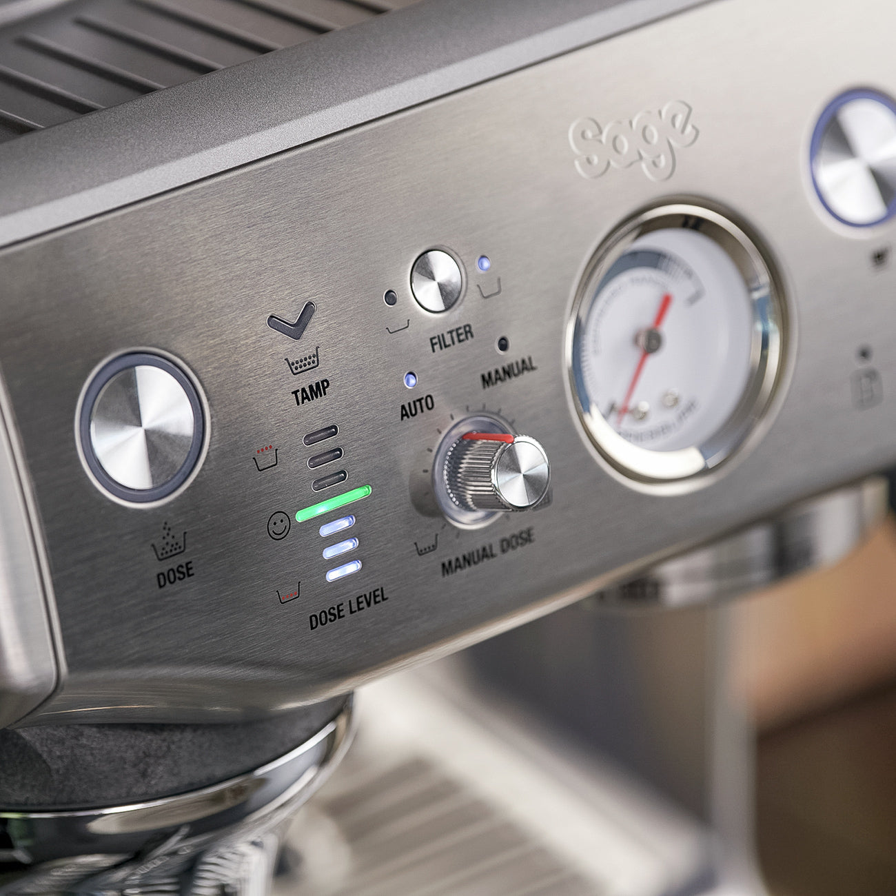 Barista Express Impress Espresso Machine | Sage's Assisted Manual Espresso Maker